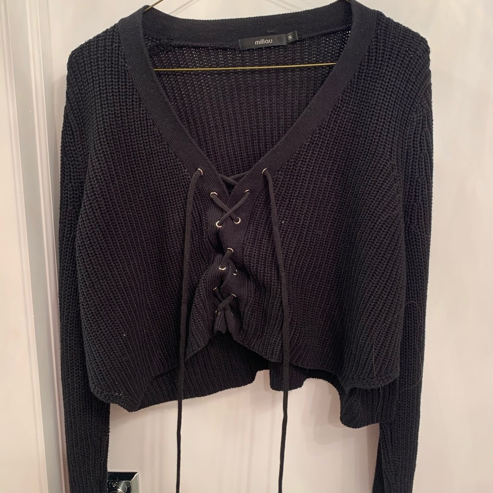 ⭐️BLACK LACE-UP CROPPED SWEATER⭐️ never worn!!